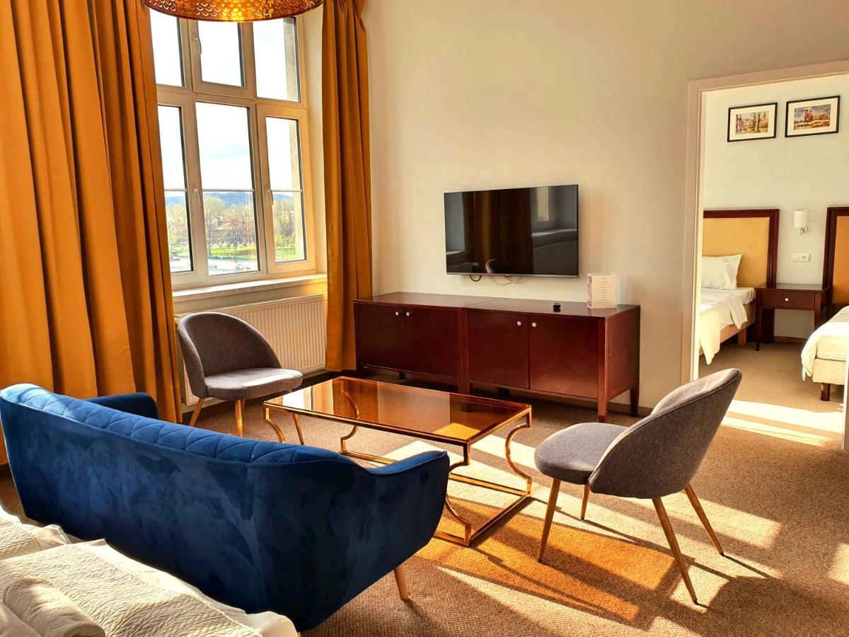 Holiday Suites Cracow Krakow Ngoại thất bức ảnh