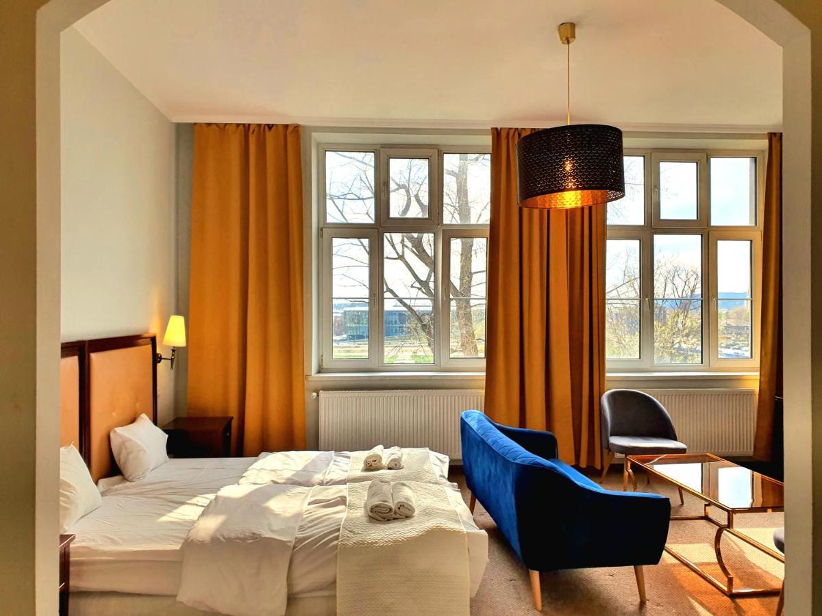 Holiday Suites Cracow Krakow Ngoại thất bức ảnh
