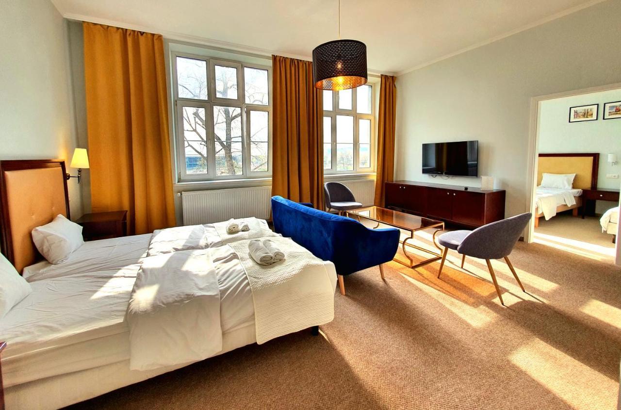 Holiday Suites Cracow Krakow Ngoại thất bức ảnh