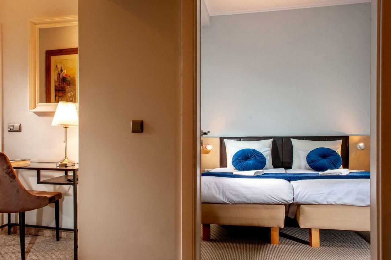 Holiday Suites Cracow Krakow Ngoại thất bức ảnh